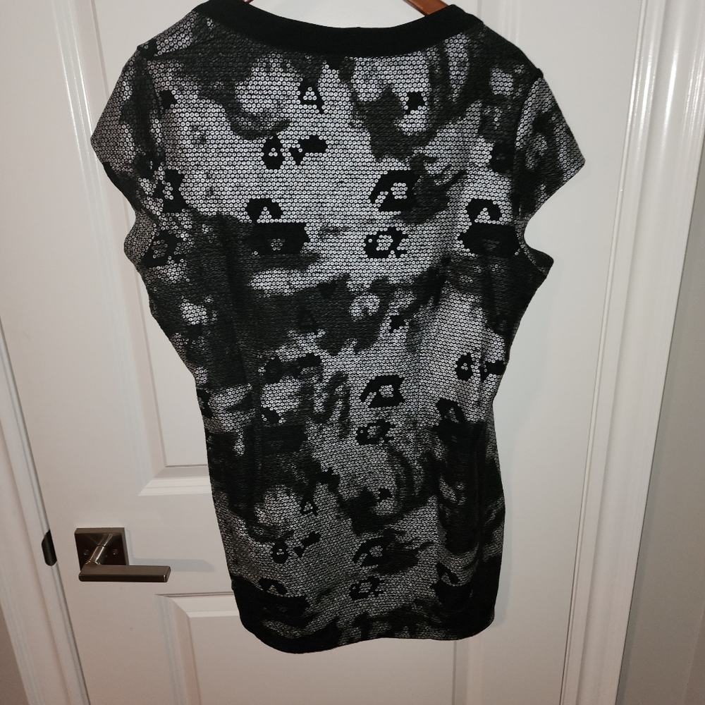 Designer Top - Picture 2 of 2